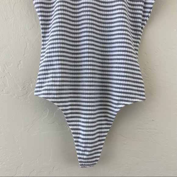 Wilfred Free Size Small Grey White Striped Scoop Neck Thong Body Suit Top - Picture 3 of 8
